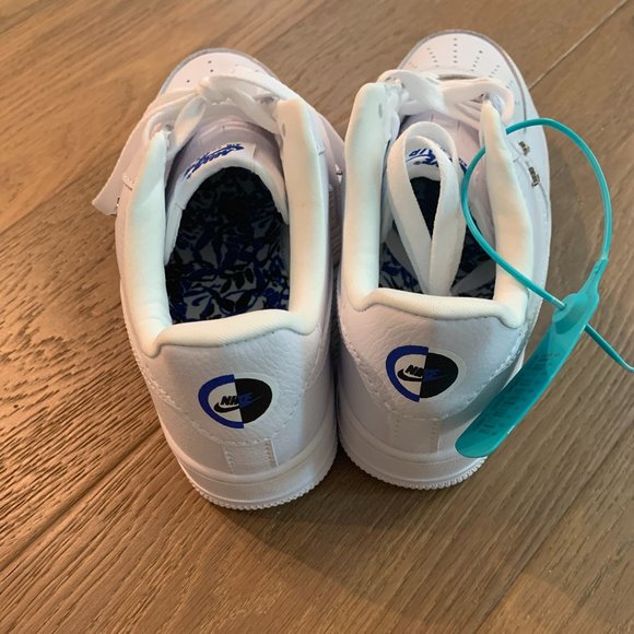 Custom Nike Air Force 1 - Picture 4 of 12